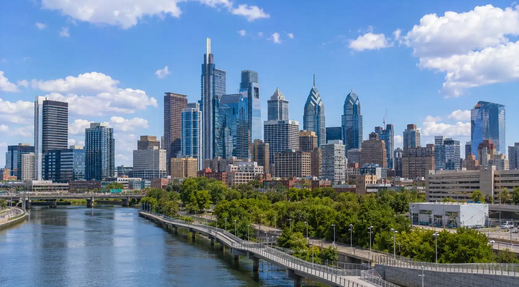 Philadelphia skyline and Schuylkill River in Pennsylvania